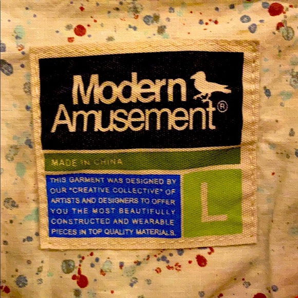 Modern Amusement Short Sleeve Button Down - Floral - Picture 3 of 3
